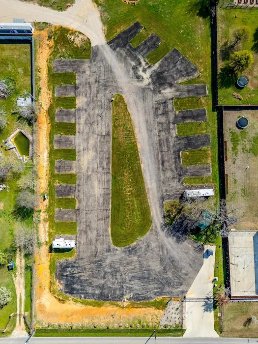 Teague Country Village Picture 3