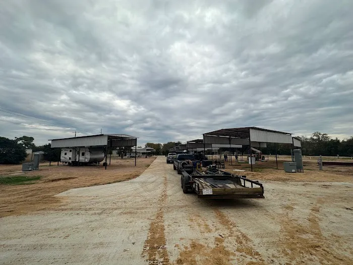DFW Mid-Cities RV Park Picture 9