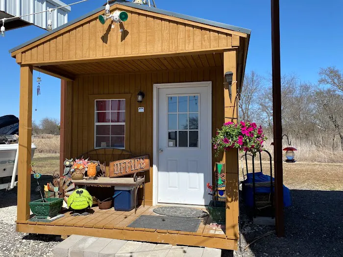 R&P STORAGE AND RV PARK Picture 3