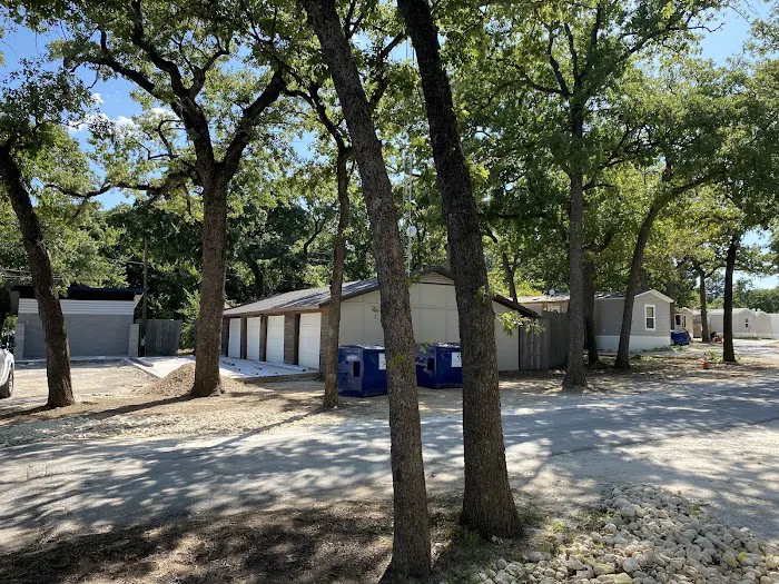 The Oaks On Henderson Picture 4