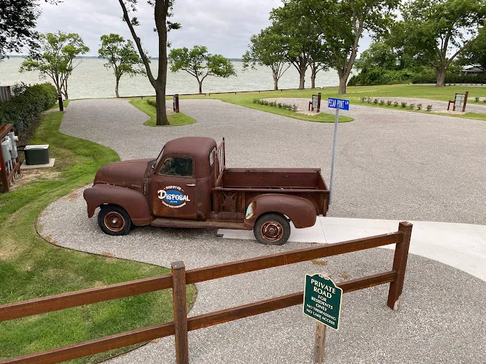 my LITTLE LUXURY RV park Picture 1