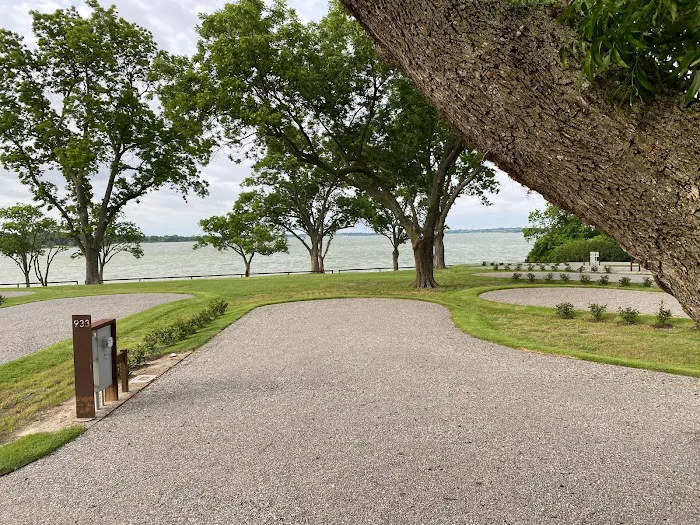 my LITTLE LUXURY RV park Picture 8