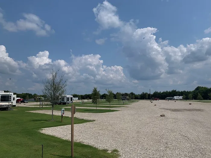Sundowner RV Park Picture 2