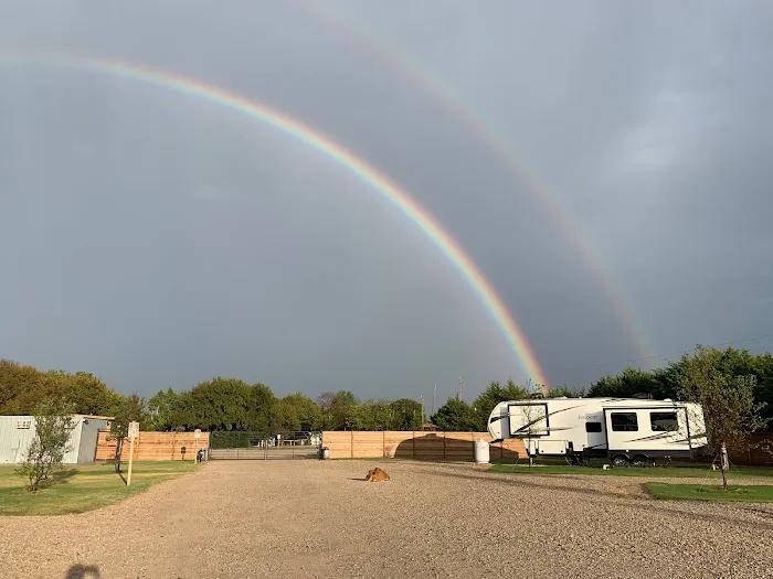 Sundowner RV Park Picture 8