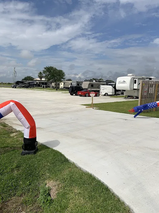 Executive RV Park Picture 2