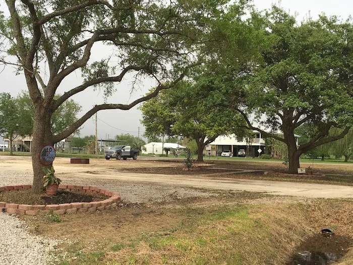 4P RV Park Picture 2