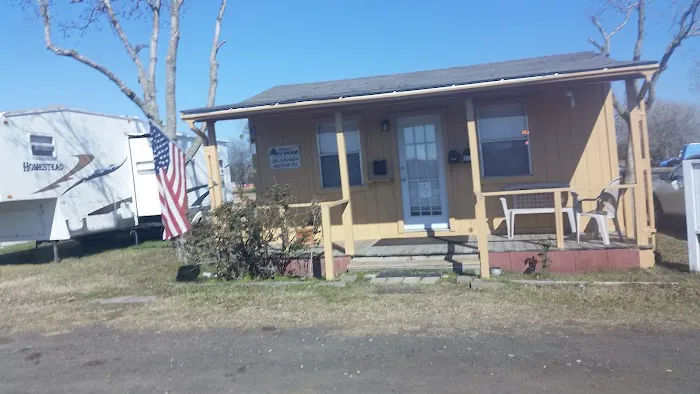 River City RV Park Picture 1