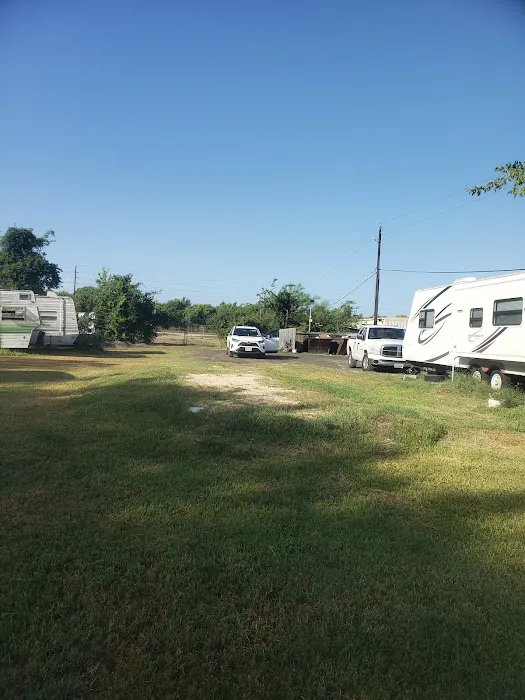 River City RV Park Picture 3