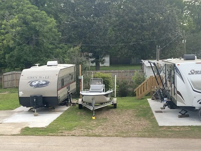 Richmond Trailer Village Picture 3