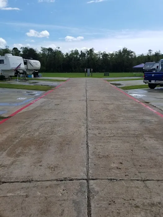 Liverpool RV Park Picture 4