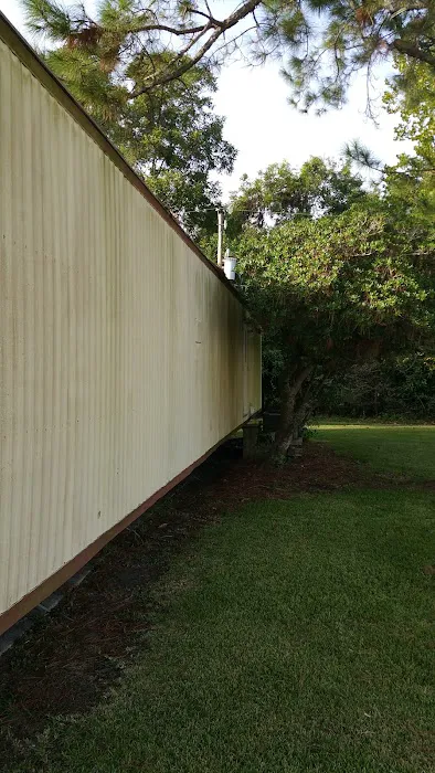 Lazy Wasp Manufactured Home Community Picture 5