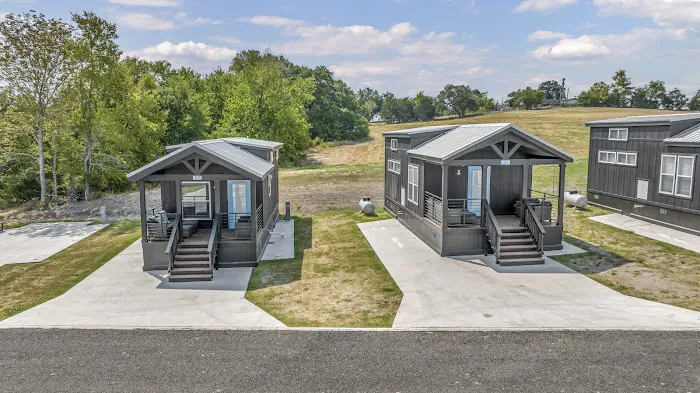 The Hill Top at Brenham Picture 3