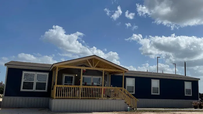 Casa De Campo Manufactured Housing Community Picture 2