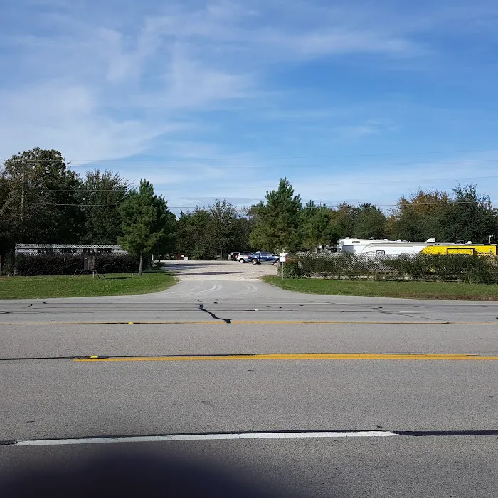 Live Oaks RV Parks Picture 1