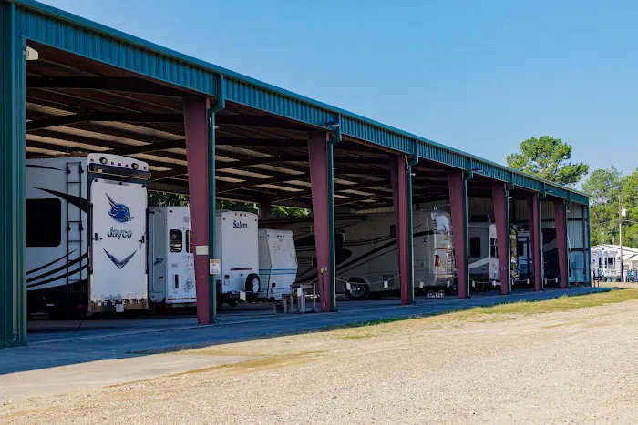 GTL Paris RV Park Picture 4