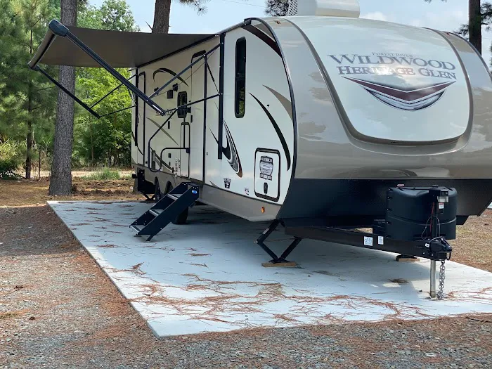 GTL Paris RV Park Picture 7