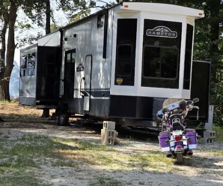 Live Oaks Rv Park C