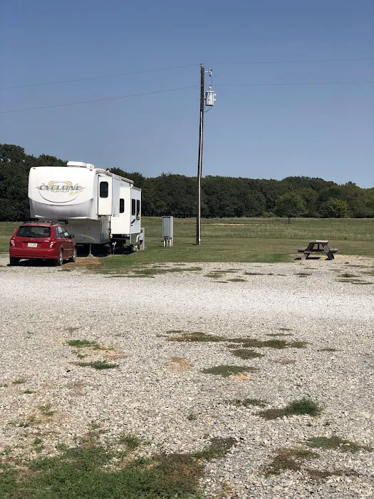 Lake Country RV Park Picture 6