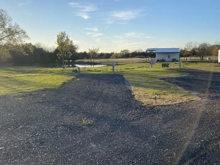 Chaparral Trail RV & Stables Picture 3