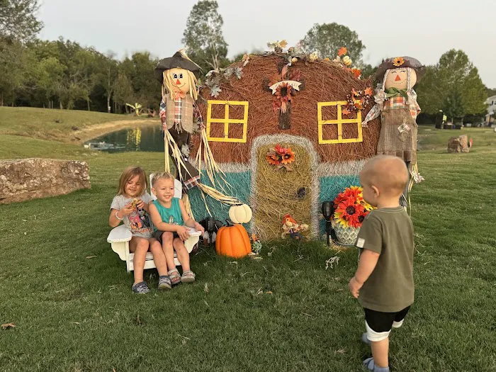 The Farmstead RV Park Picture 10