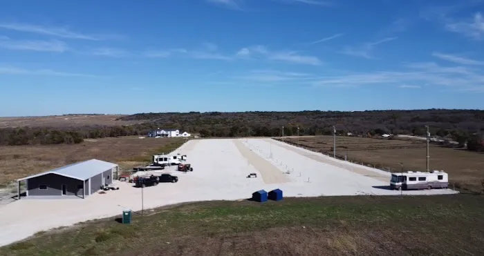 Campfire RV Park Picture 3