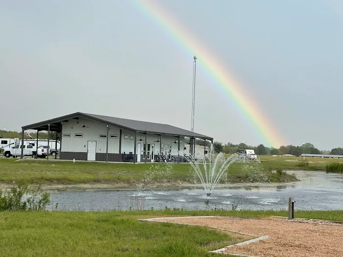 Hardy's Landing RV Park - College Station Picture 2
