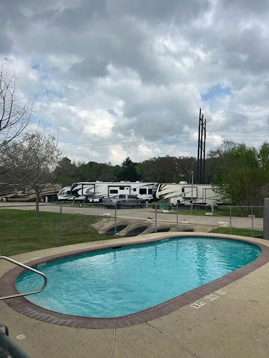 Aggieland RV Park Picture 1
