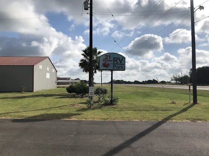 21 Palms RV Park Picture 1