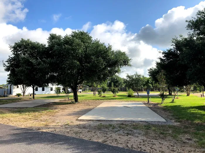 21 Palms RV Park Picture 3