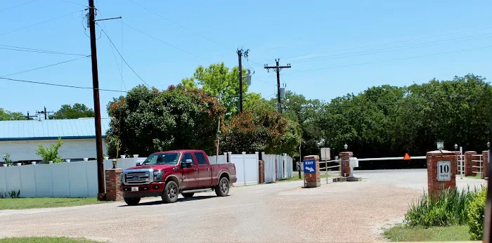 Lake Life RV Park - Lake Whitney Picture 8