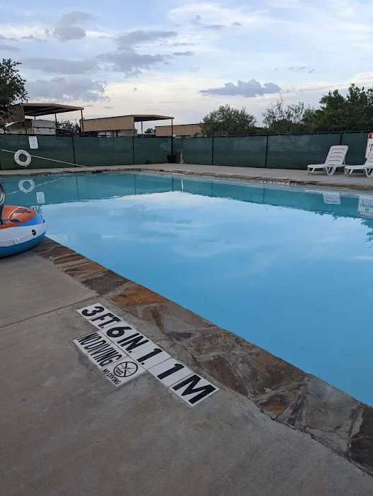 Lazy Oaks RV Park Picture 2