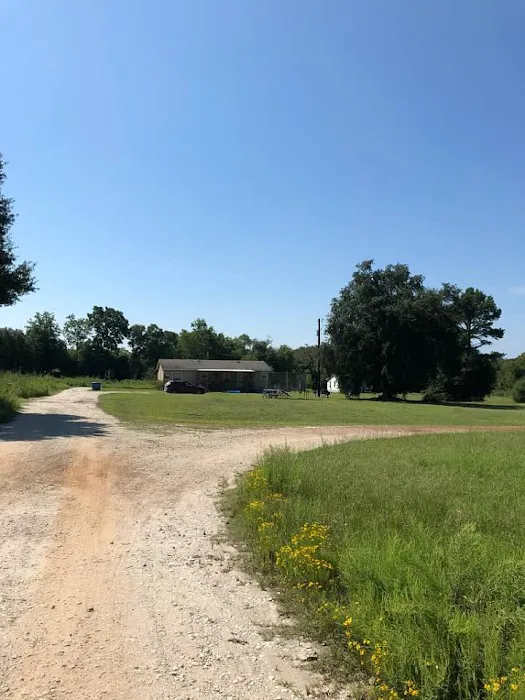 Pecan Acres Mobile Home Park Picture 4