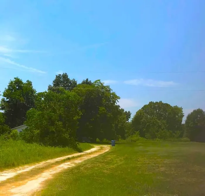 Pecan Acres Mobile Home Park Picture 2