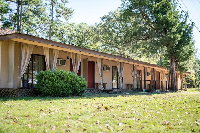 Crockett Lakefront Rv Resort & Marina Picture 9