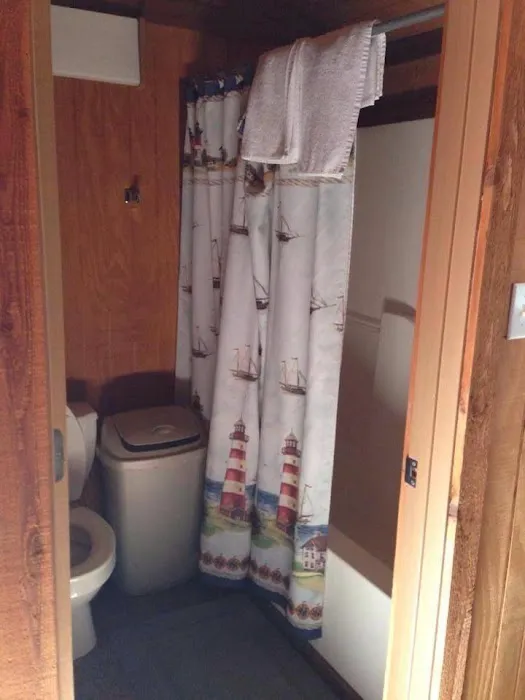 Lock N Dam Marina Picture 10