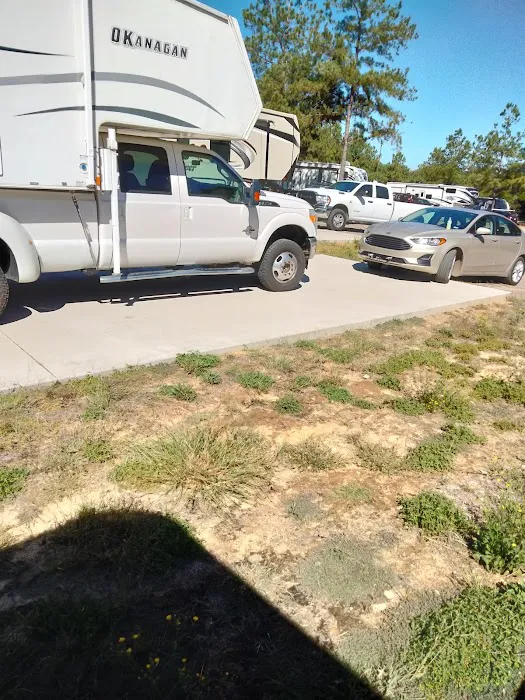 Sandy Pines RV Park Picture 10