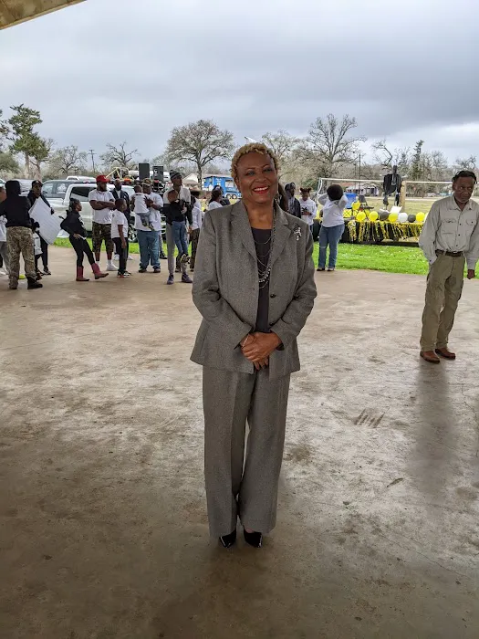 Legion RV Park Picture 9