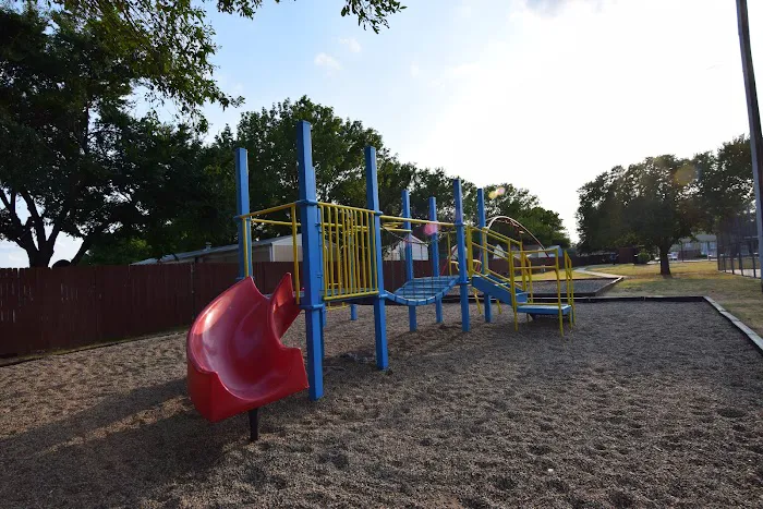 Grand Place Manufactured Home Community Picture 4