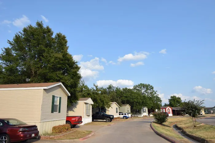 Grand Place Manufactured Home Community Picture 8