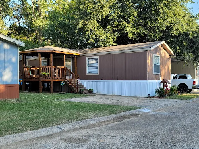 Riveridge Mobile Home Park Picture 2