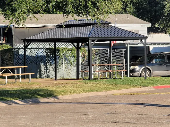 Riveridge Mobile Home Park Picture 3