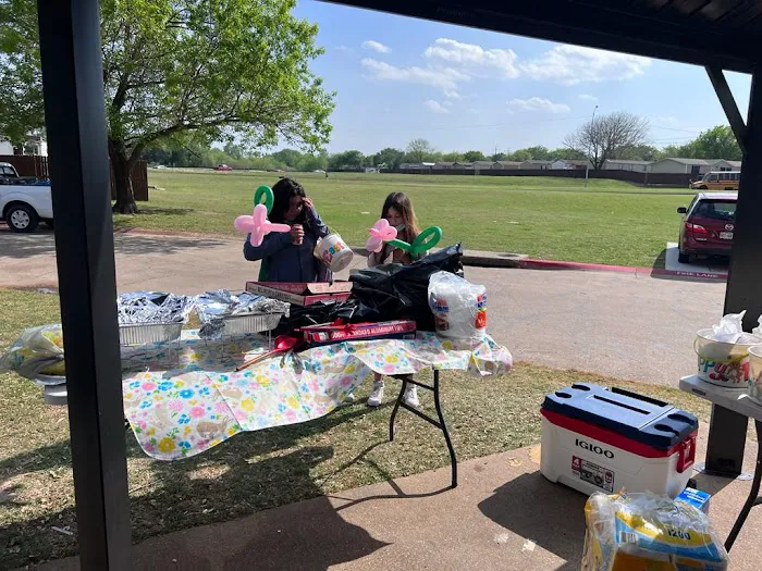 Riveridge Mobile Home Park Picture 4