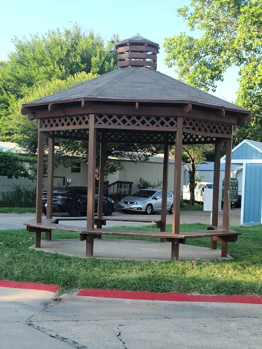 Riveridge Mobile Home Park Picture 7