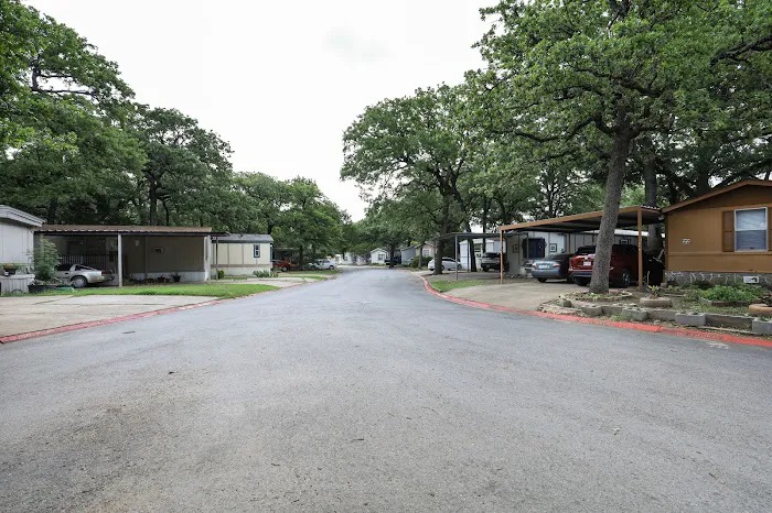 Los Robles Mobile Home Park Picture 6