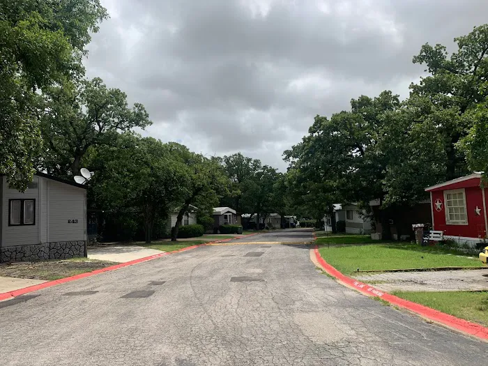 Los Robles Mobile Home Park Picture 8