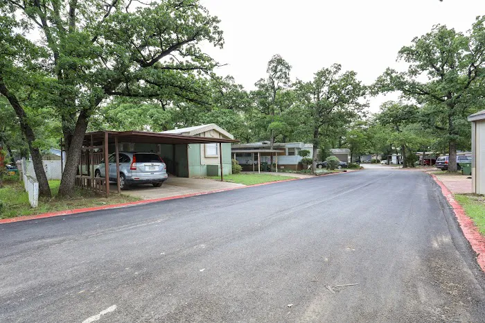 Los Robles Mobile Home Park Picture 7