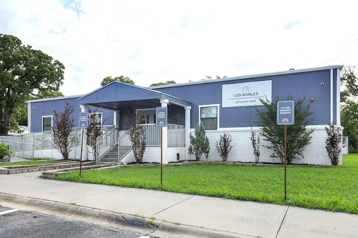 Los Robles Mobile Home Park Picture 10