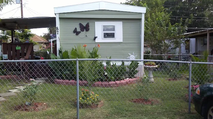 Valley Wood Mobile Home community Picture 5