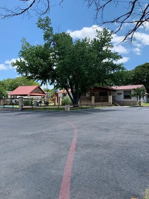 Ranches of Joshua Mobile Home Park Picture 6