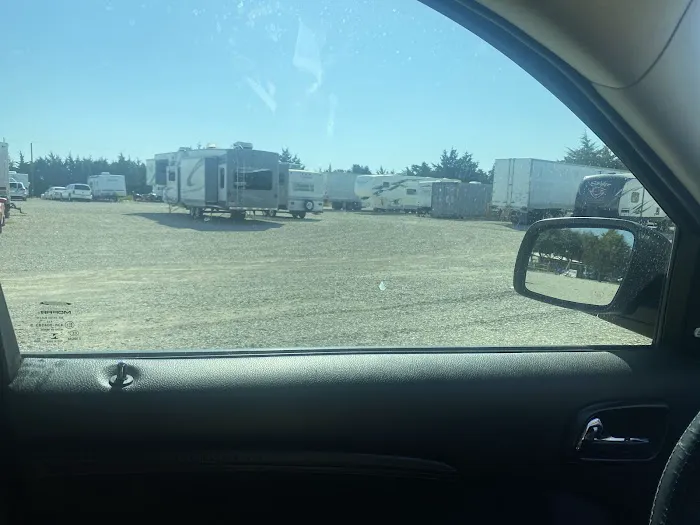 Old Rooster Creek RV Park and Flea Market Picture 5